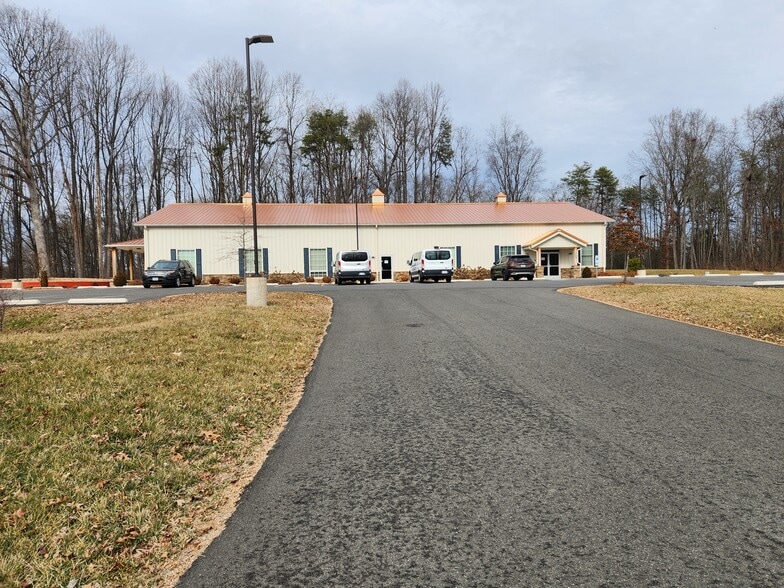More Photos Of 7180 Opal Rd, Warrenton Office For Sale