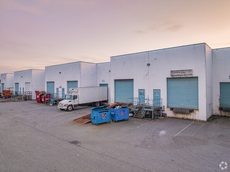 More Photos Of 1538 Cliveden Ave, Delta Warehouse For Lease