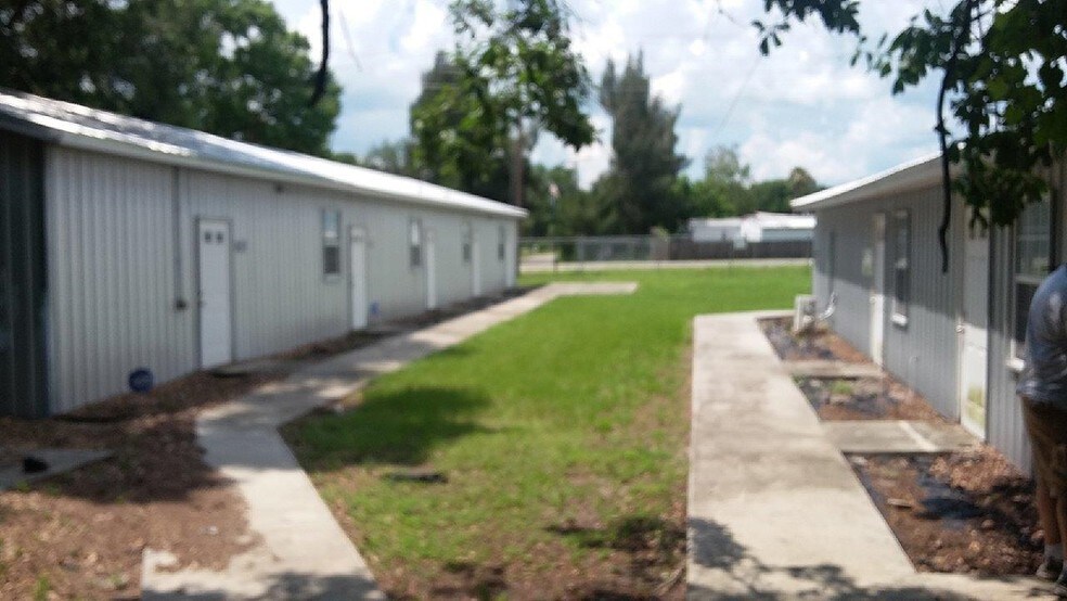 More Photos Of 1401 SW Martin Luther King Jr St, Arcadia General Retail For Lease
