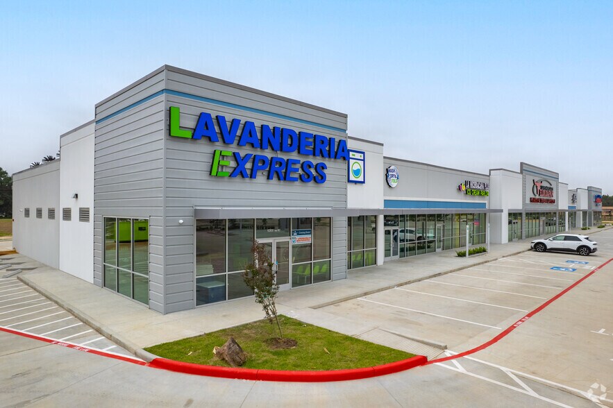 Primary Photo Of 24151 Highway 59, Porter Storefront For Lease