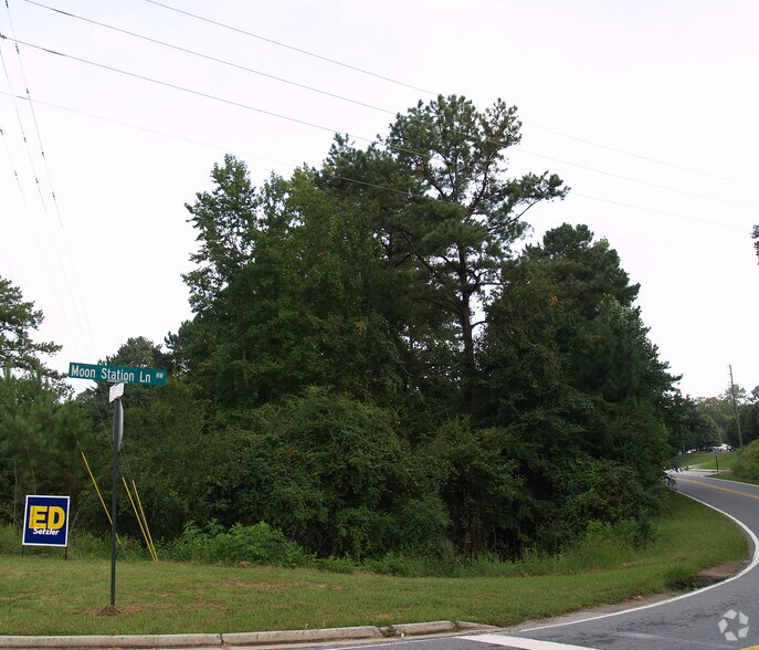 More Photos Of 2320 Baker Rd NW, Acworth General Retail For Sale