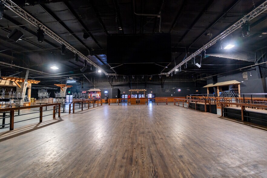 More Photos Of 10001 E Kellogg, Wichita Freestanding For Sale