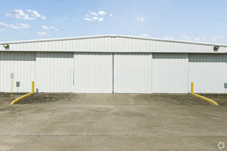 More Photos Of 11939 Aldine Westfield Rd, Houston Unknown For Lease