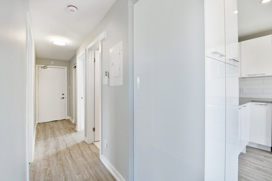 More Photos Of 369 Lafontaine Ave, Ottawa Apartments For Sale