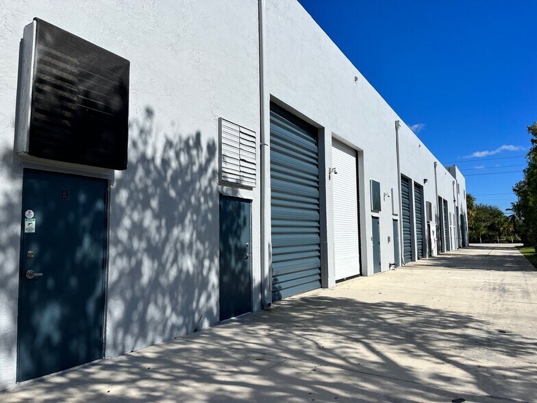More Photos Of 1471 SW 30th Ave, Deerfield Beach Warehouse For Lease