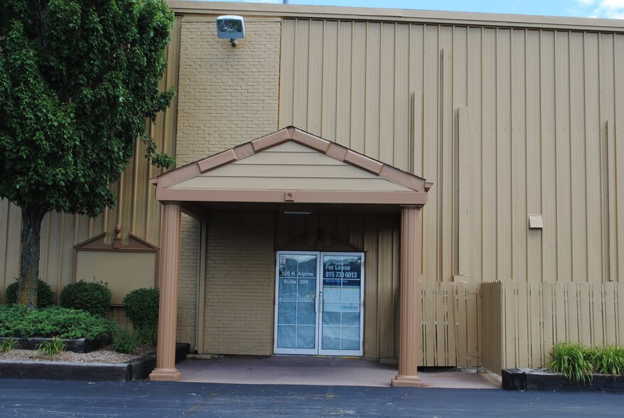 More Photos Of 300-320 N Alpine Rd, Rockford General Retail For Sale