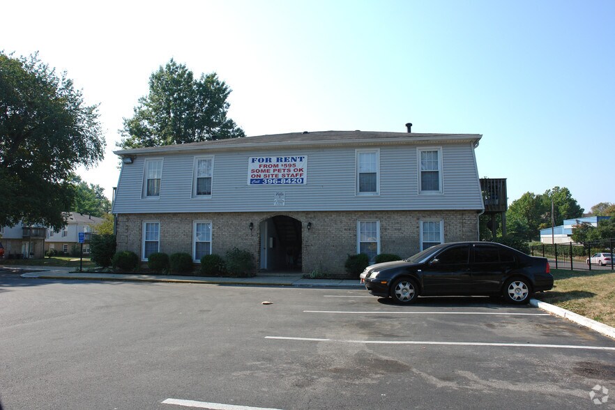 More Photos Of 2400 Woodhill Dr, Lexington Apartments For Sale