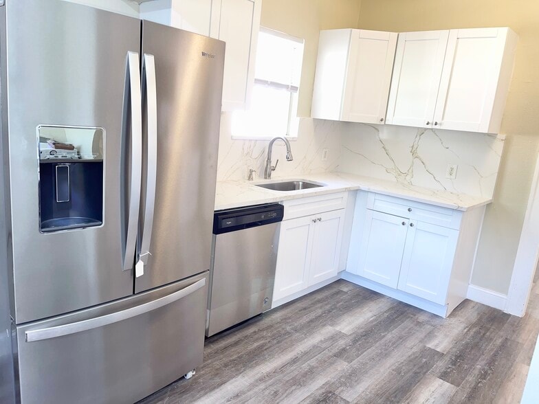 More Photos Of , Saint Petersburg Multifamily For Sale