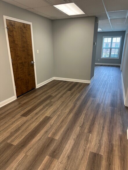 More Photos Of 1111 Shive Ln, Bowling Green Loft Creative Space For Lease