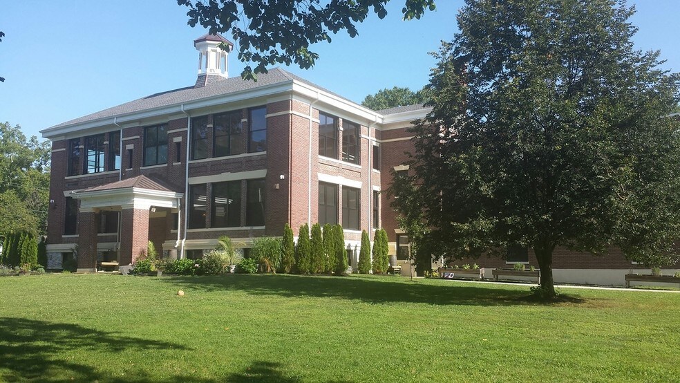 More Photos Of 215 Broad St, Eatontown Office For Lease