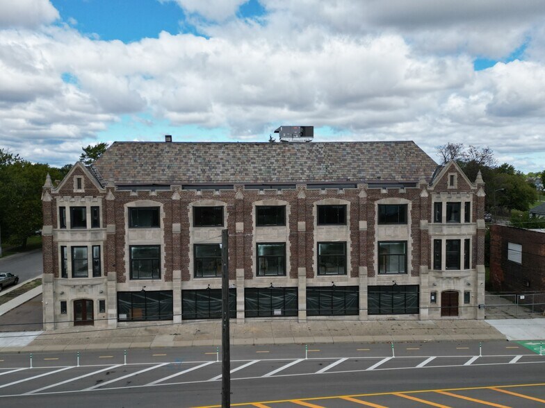 More Photos Of 10103 Kercheval St, Detroit Office For Lease