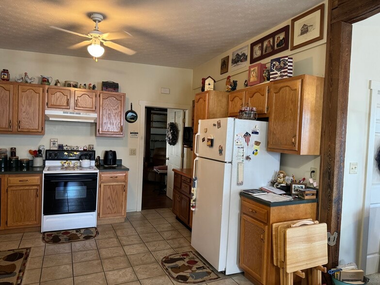 More Photos Of 46 Jefferson St, Brookville Storefront Retail Residential For Sale