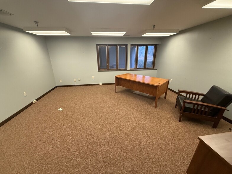 More Photos Of 770 Augusta Rd, Edgefield Office For Lease