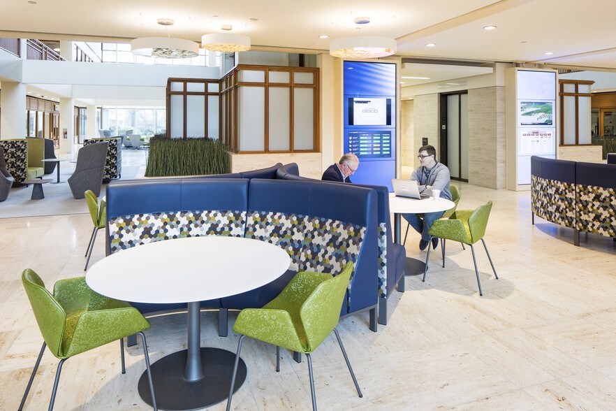 More Photos Of 400 Perimeter Center Ter, Atlanta Office For Lease