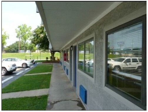 More Photos Of 4265 Shirley Dr, Atlanta Hotel For Sale