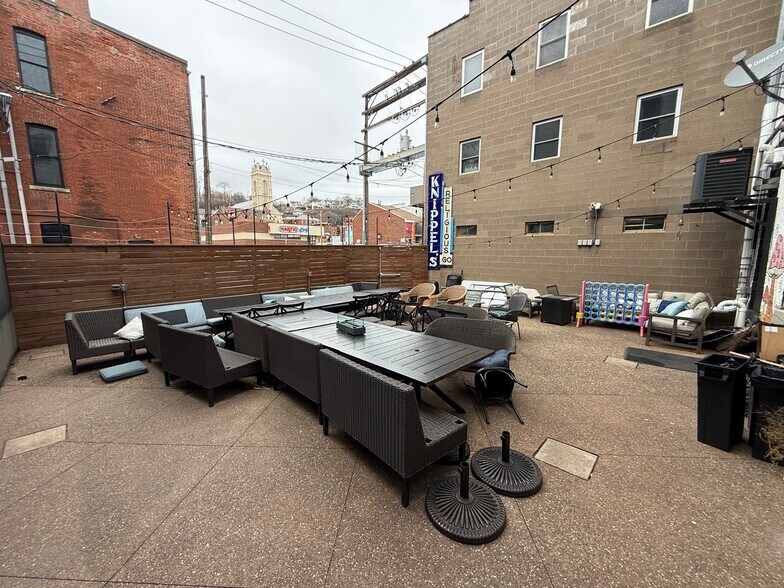 More Photos Of 101-123 Main St, Dubuque Storefront Retail Office For Sale