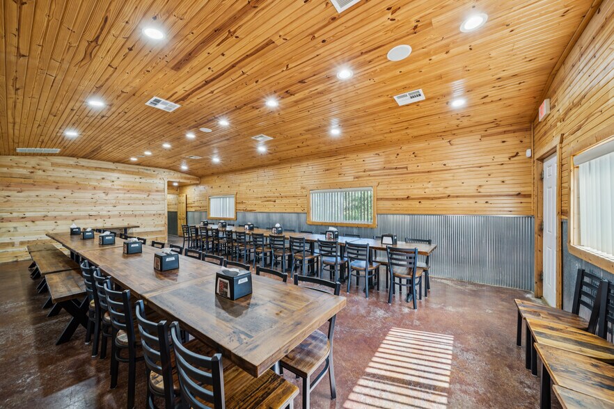 More Photos Of 29301 Hwy 82 Hwy, Park Hill Restaurant For Sale