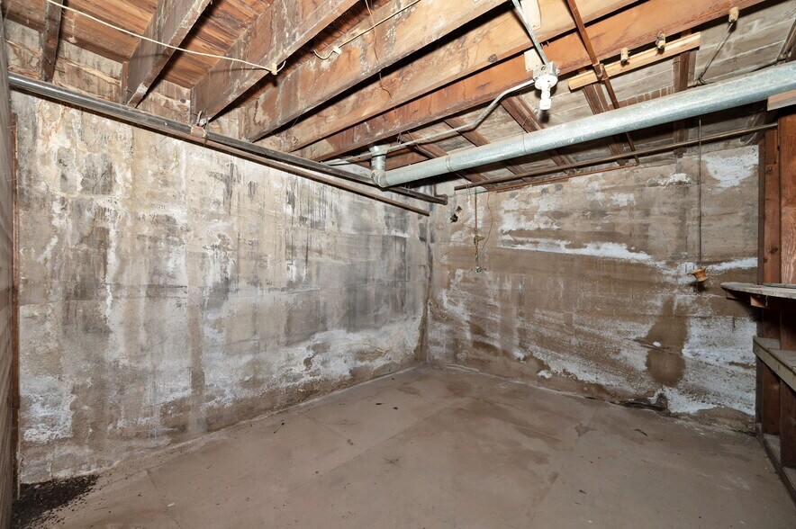 More Photos Of 8979 W Magna Main St, Magna Restaurant For Sale