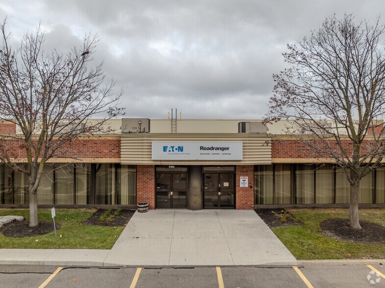 More Photos Of 2160 Williams Pky, Brampton Unknown For Lease