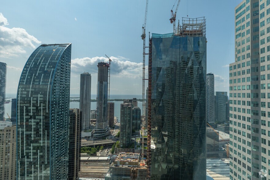 More Photos Of 181 Bay St, Toronto Office For Lease