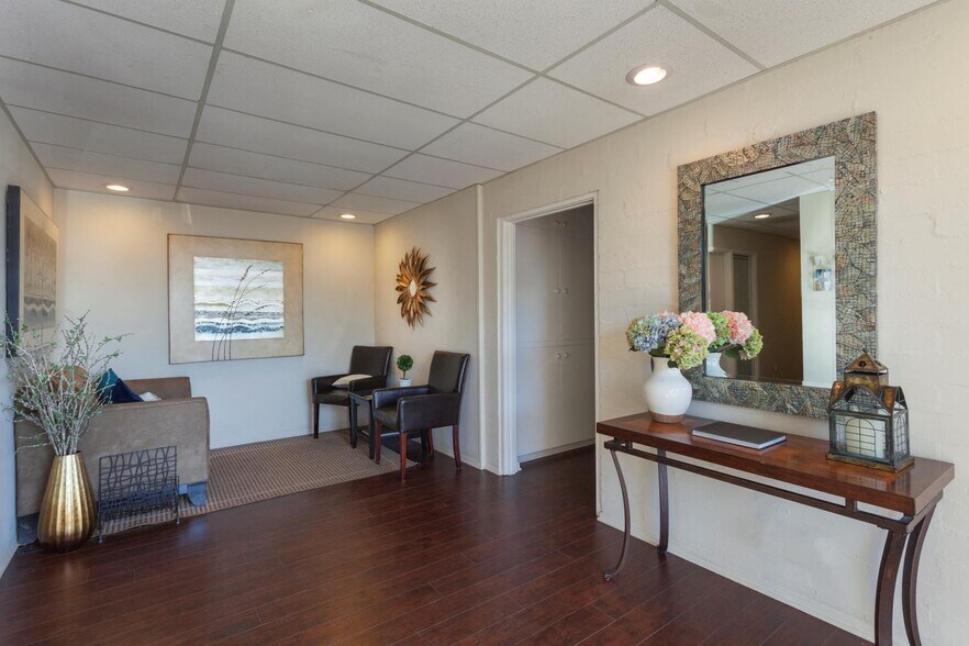 More Photos Of 790 E Santa Clara St, Ventura Office For Lease