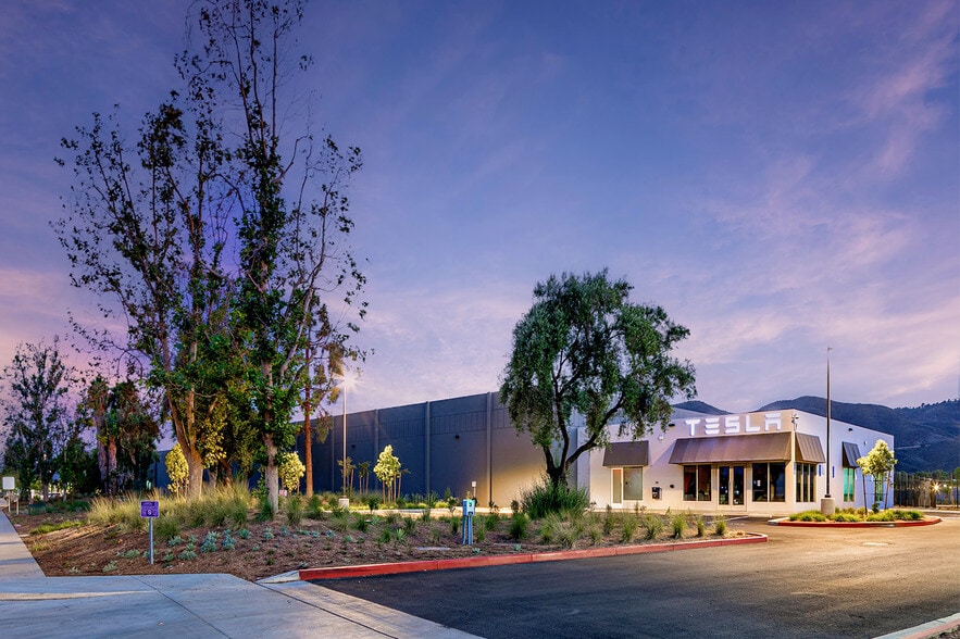 Primary Photo Of 27635 Diaz Rd, Temecula Manufacturing For Sale