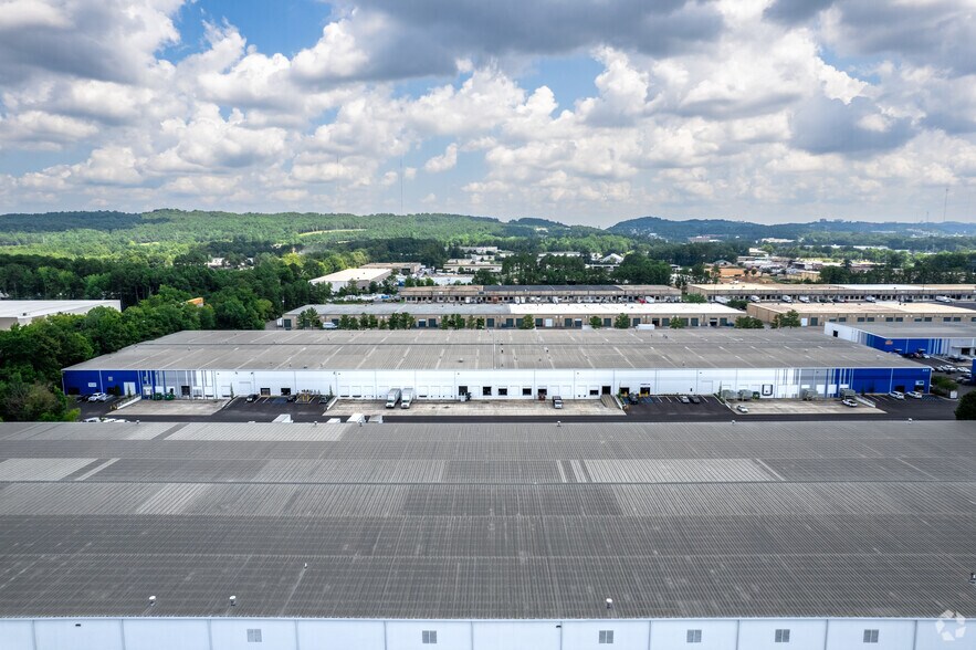 More Photos Of 240-264 Oxmoor Ct, Birmingham Distribution For Lease