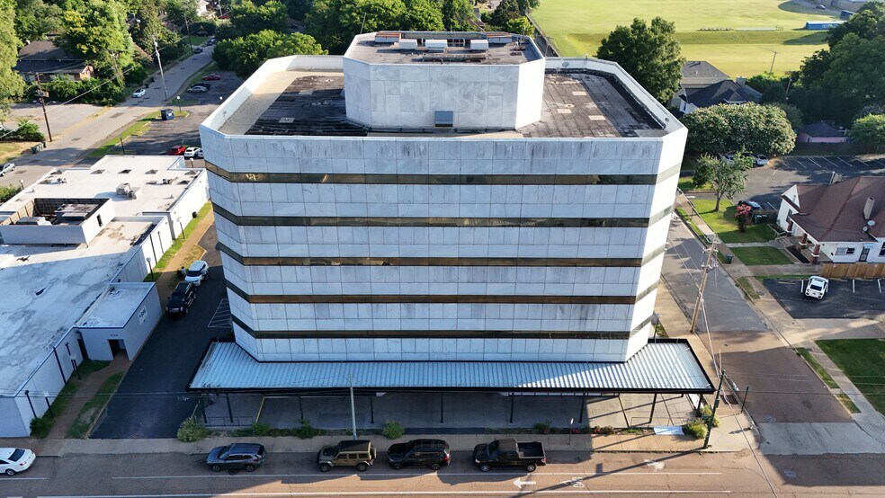 More Photos Of 1750 Madison Ave, Memphis Medical For Lease