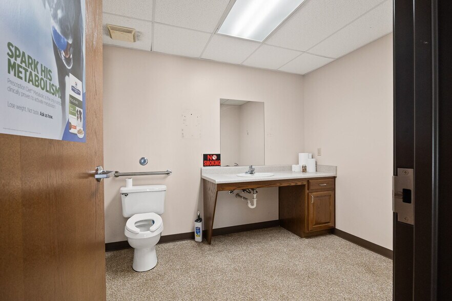 More Photos Of 20994 State Route K, Saint Joseph Office For Lease