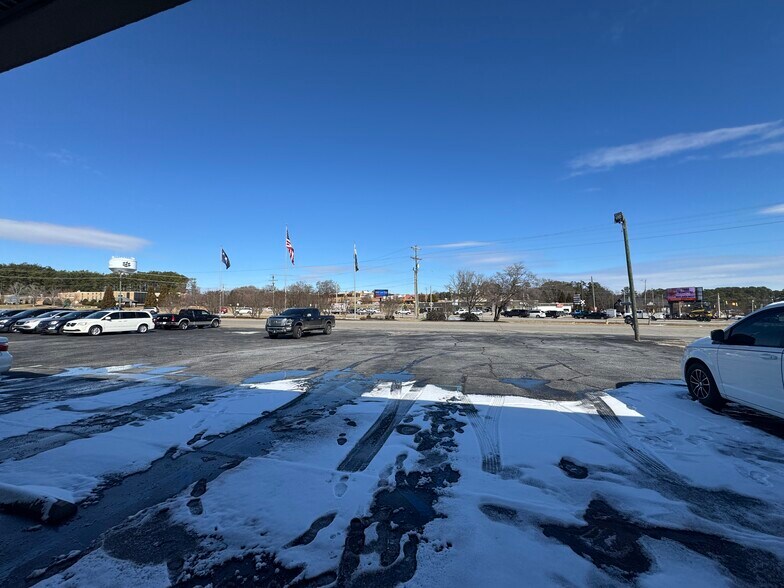 More Photos Of 1109 Jennings Ave, Seneca Flex For Lease