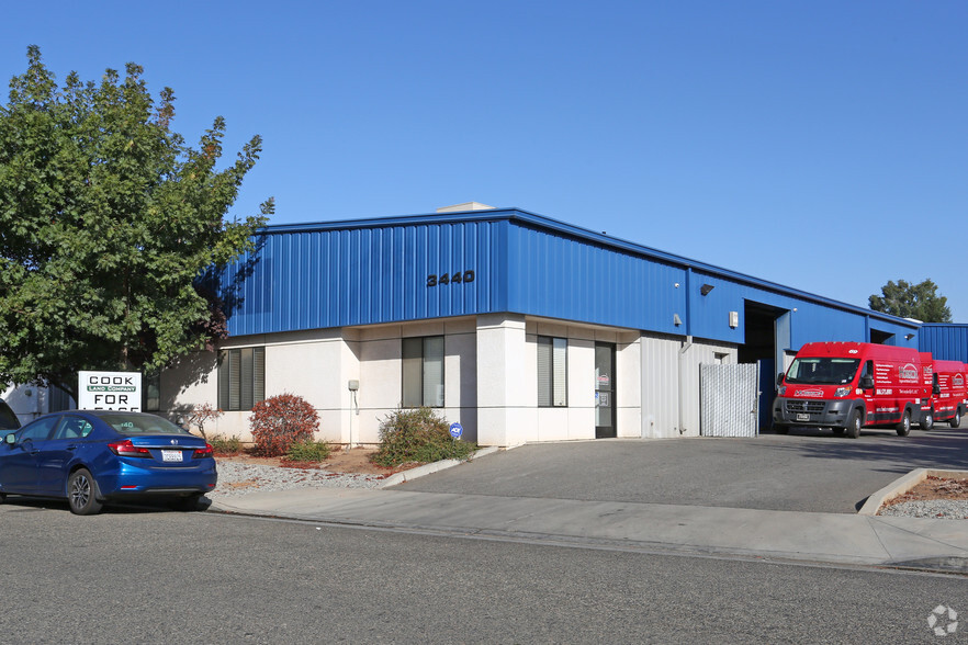 Primary Photo Of 3440 W Holland Ave, Fresno Warehouse For Lease