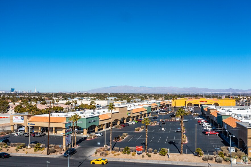 More Photos Of 2801-2851 N Green Valley Pky, Henderson Unknown For Lease