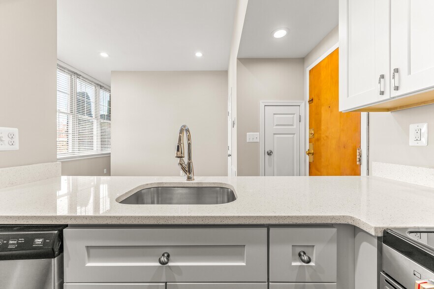 More Photos Of 1516 Lancaster St, Baltimore Apartments For Sale