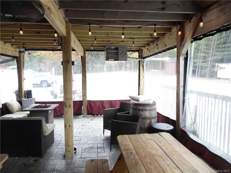 More Photos Of 89 Sullivan Ave, Liberty Bar For Sale