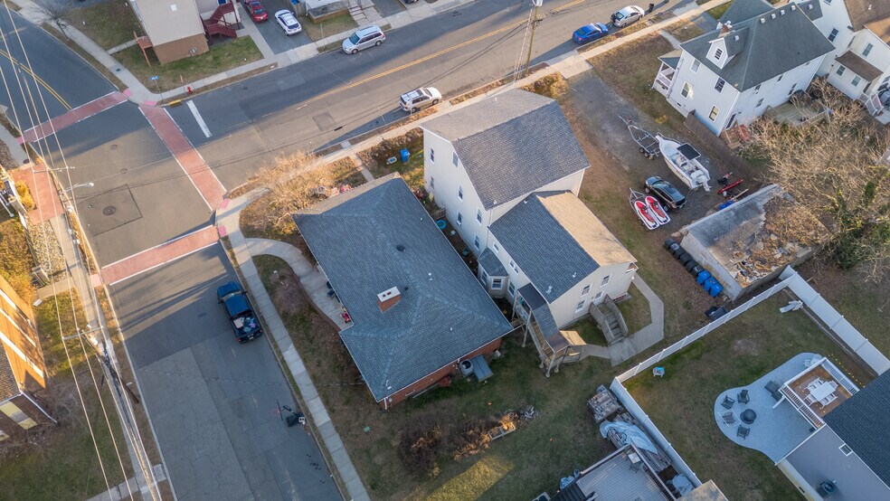 More Photos Of 122 S Rosewell Ave, South Amboy Apartments For Sale