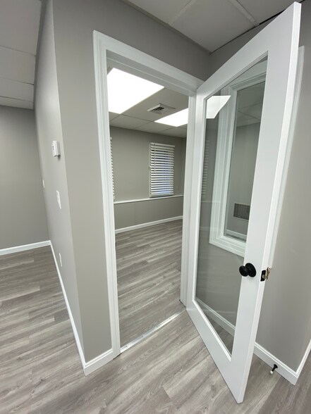 More Photos Of 4 Abbott Pl, Millbury Office For Lease