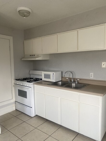 More Photos Of 515 W Missouri Ave, El Paso Multifamily For Sale