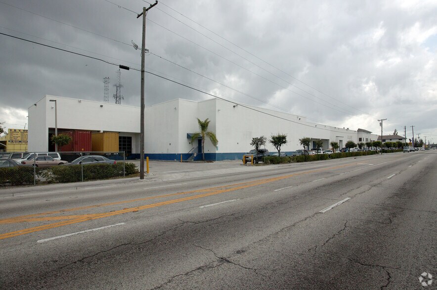 Primary Photo Of 2525 W 4th Ave, Hialeah Manufacturing For Sale