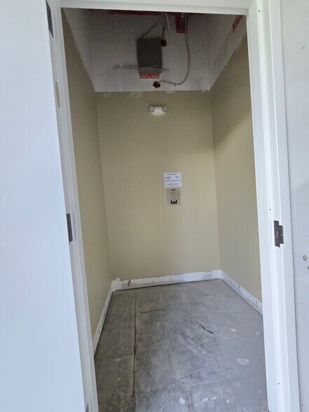 More Photos Of 701 Mutual Ct, Raleigh Office For Lease