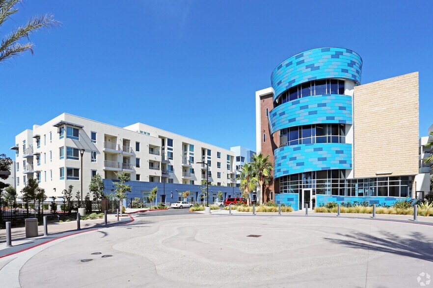 More Photos Of 7441-7461 Edinger Ave, Huntington Beach Apartments For Lease