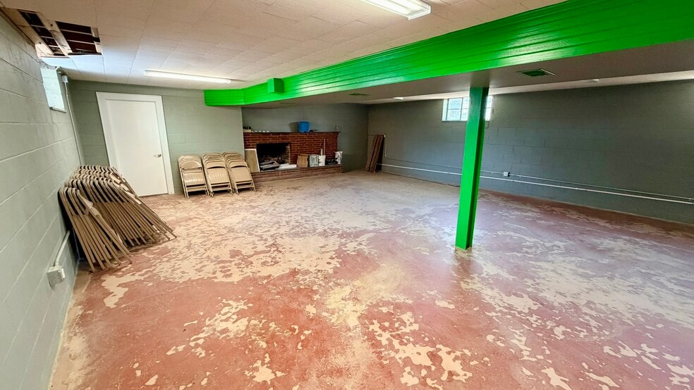 More Photos Of 204 N Main St, Richfield Specialty For Sale