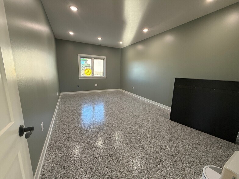 More Photos Of 504 O St, Cozad Industrial For Sale