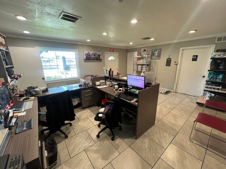 More Photos Of 1823 W San Bernardino Rd, West Covina Office For Sale