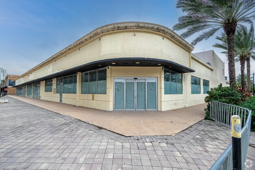 More Photos Of 17140 Collins Ave, Sunny Isles Beach Unknown For Lease