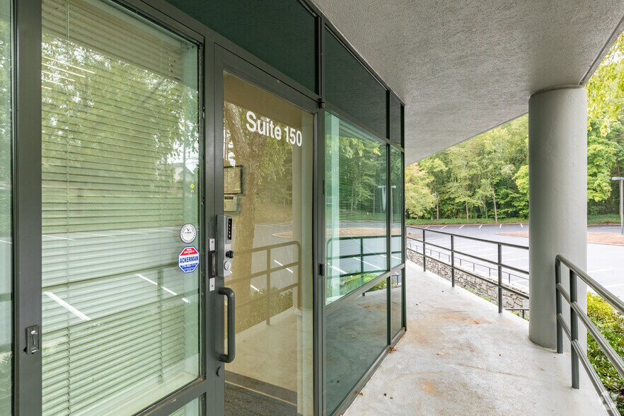 More Photos Of 680 Engineering Dr, Peachtree Corners Research And Development For Sale