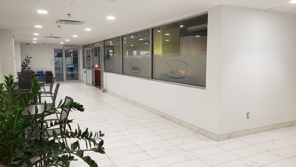 More Photos Of 634 6th Ave SW, Calgary Loft Creative Space For Sale