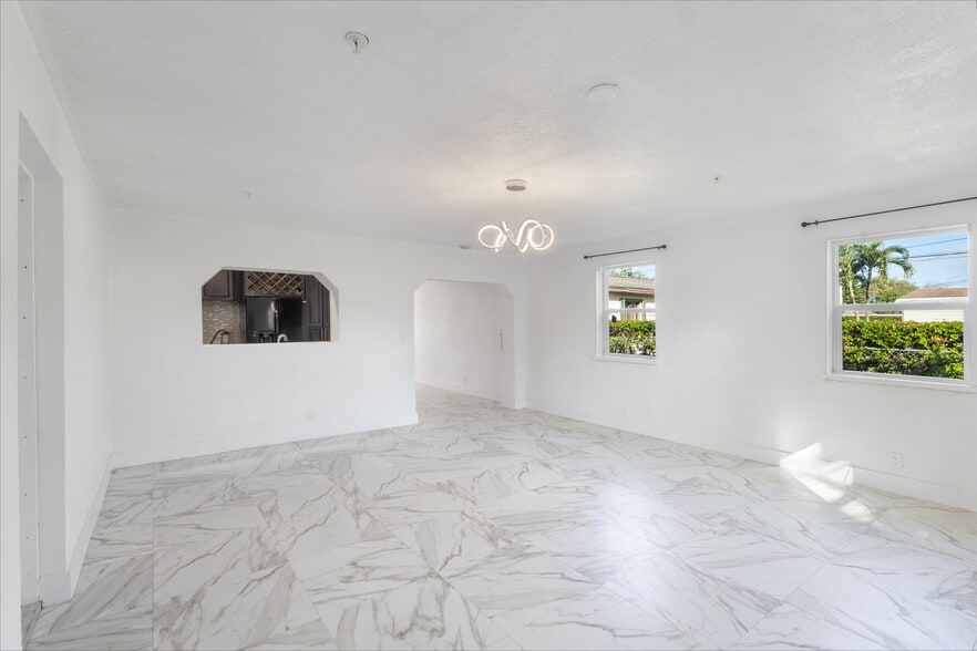 More Photos Of 1510 SW 68th Ter, North Lauderdale Healthcare For Sale