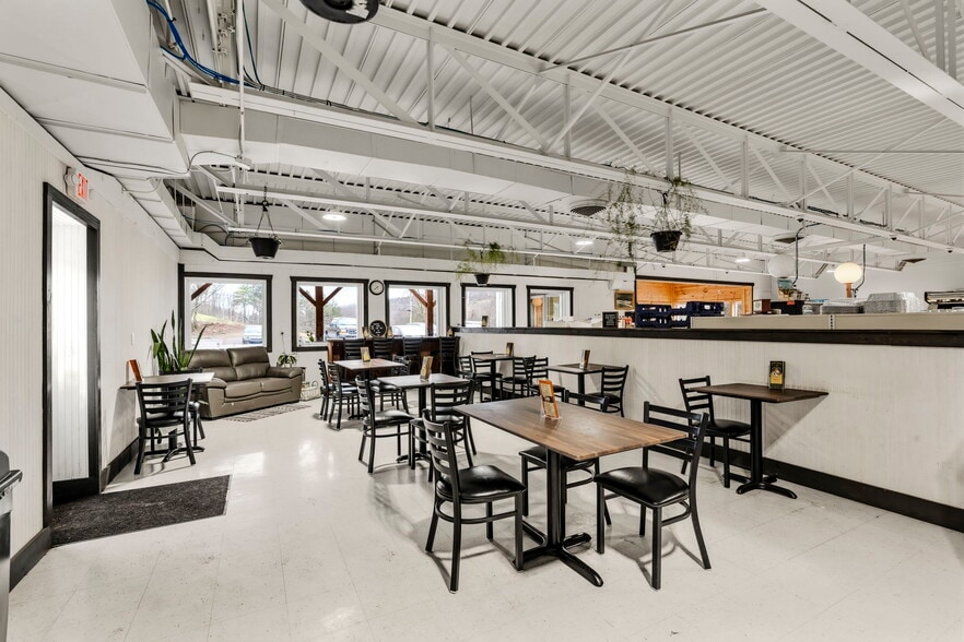 More Photos Of 4144 Pennsylvania 147 Hwy, Herndon Supermarket For Sale