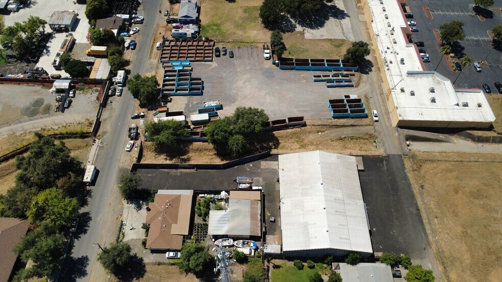 More Photos Of 7120 McCurdy Ln, Sacramento Warehouse For Sale