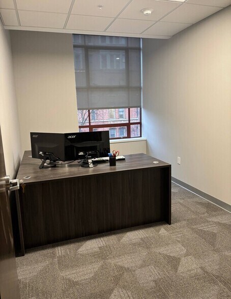 More Photos Of 109 S Warren St, Syracuse Office Residential For Lease
